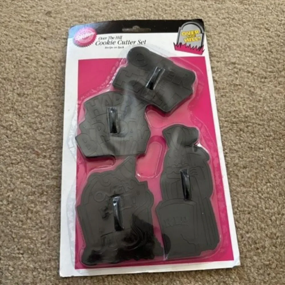 Wilton Vintage Over The Hill Cookie Cutter Set *NOS*